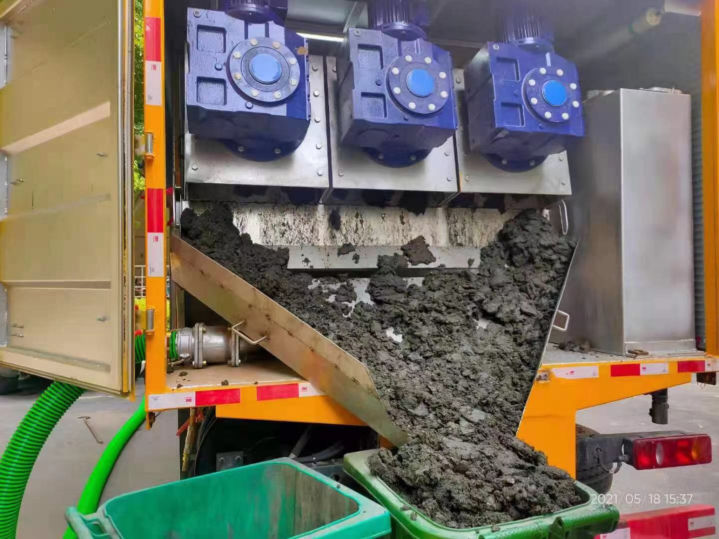 十月田镇化粪池清掏城市维护站-泥浆净化干湿分离处理