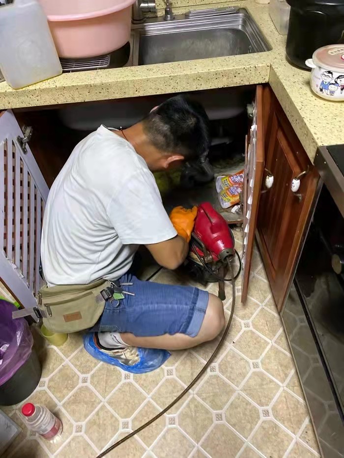 十月田镇通下水道